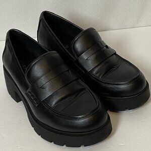 Torrid  Chunky Lug Sole Loafers Sz 8.5 WW Black Slip On Heavy Platform Y2K Goth